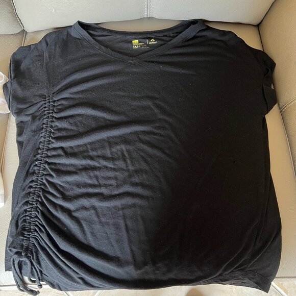 BUNDLE (5) OF WOMEN’S TANK WORKOUT SLEEVELESS TOPS (Medium and Large) - Picture 7 of 10